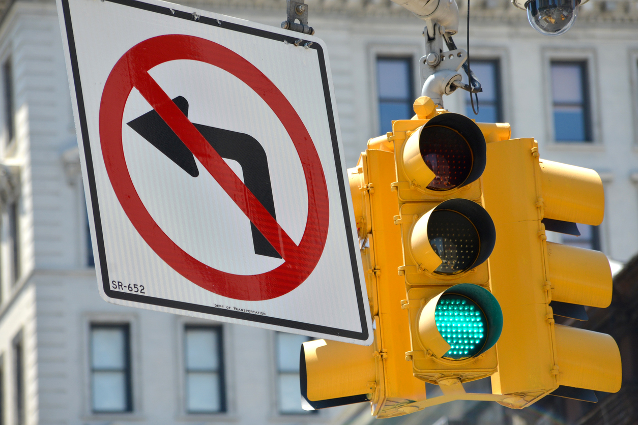 What to Do at an Intersection with Flashing Lights