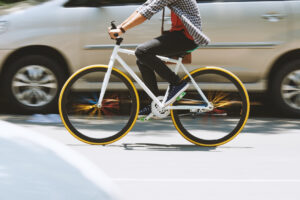 ¿Por qué elegir a Mercado Kramer, LLP para recibir ayuda tras un accidente de bicicleta en el condado de Monterey, California?