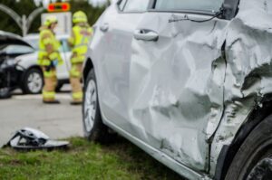 ¿Por qué elegir a Mercado Kramer, LLP para recibir ayuda después de un accidente con fuga en Salinas, CA?